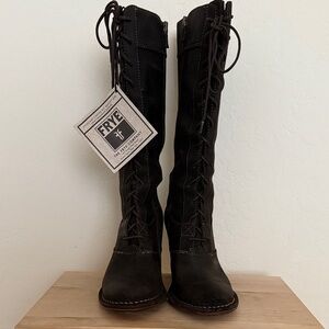 NWT Frye Villager Lace Up Boots Dark Brown Size 6
